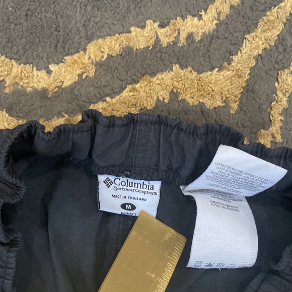 Columbia Black Swim/Workout shorts Women’s Size Medium - Picture 5 of 7